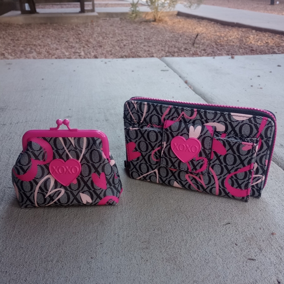 XOXO Black and Pink Heart Wallet Duo - Picture 1 of 1